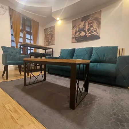 Sofie - Free Parking Place In The Garage Belgrade