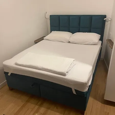Sofie - Free Parking Place In The Garage Apartament Belgrad