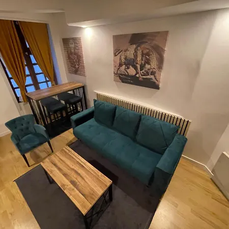 Sofie - Free Parking Place In The Garage Apartment