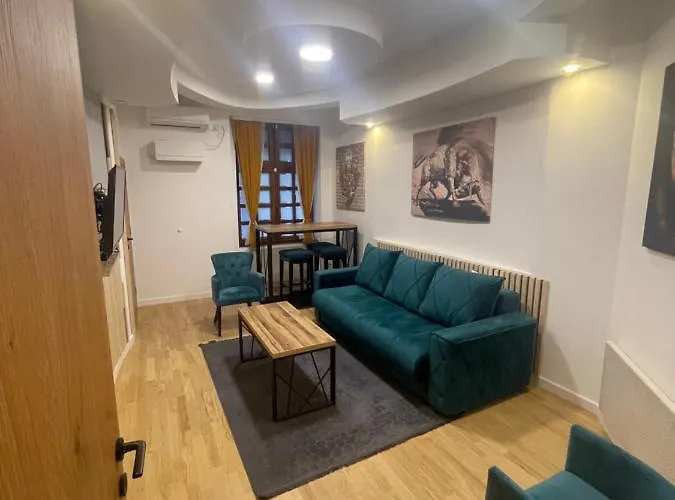 Apartament Sofie - Free Parking Place In The Garage Belgrad
