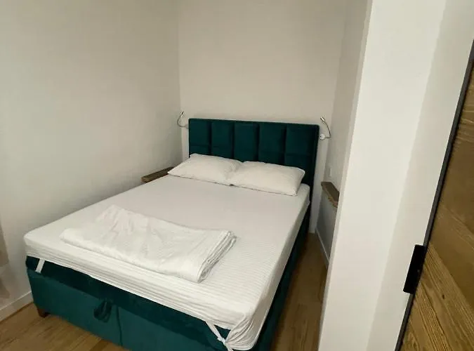 Sofie - Free Parking Place In The Garage